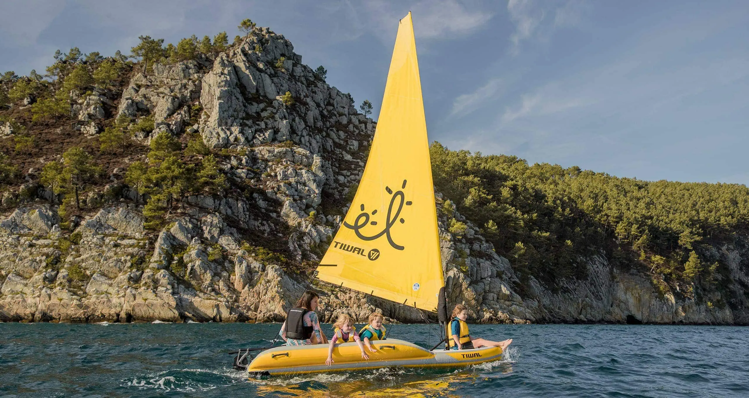 Family sailing dinghy - Tiwal 2L