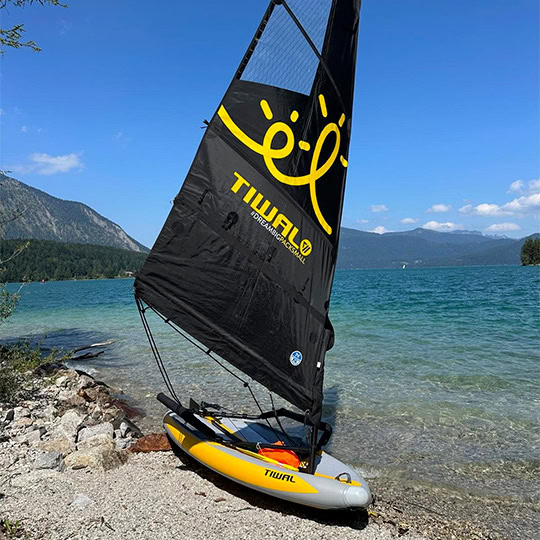 Entdecken Sie die Jolle Tiwal 3